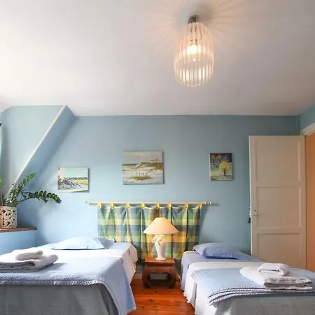 Manoir Des Turets 住宿加早餐酒店 4*