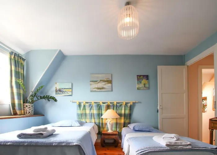 Manoir Des Turets Bed & Breakfast 4*