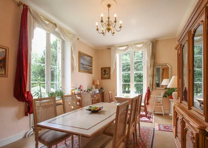 Bed & Breakfast Manoir Des Turets 4*